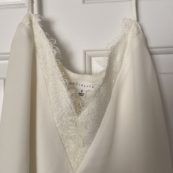 Lace tank top - Picture 2 of 3